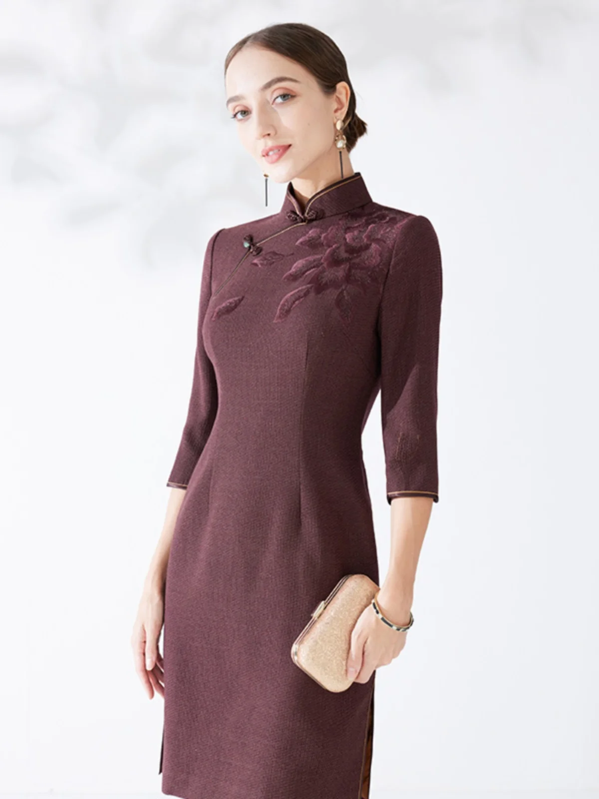 

Шерстяной жакет ручной работы в винно-красном цвете, приталенный крой, для осенне-зимнего сезона