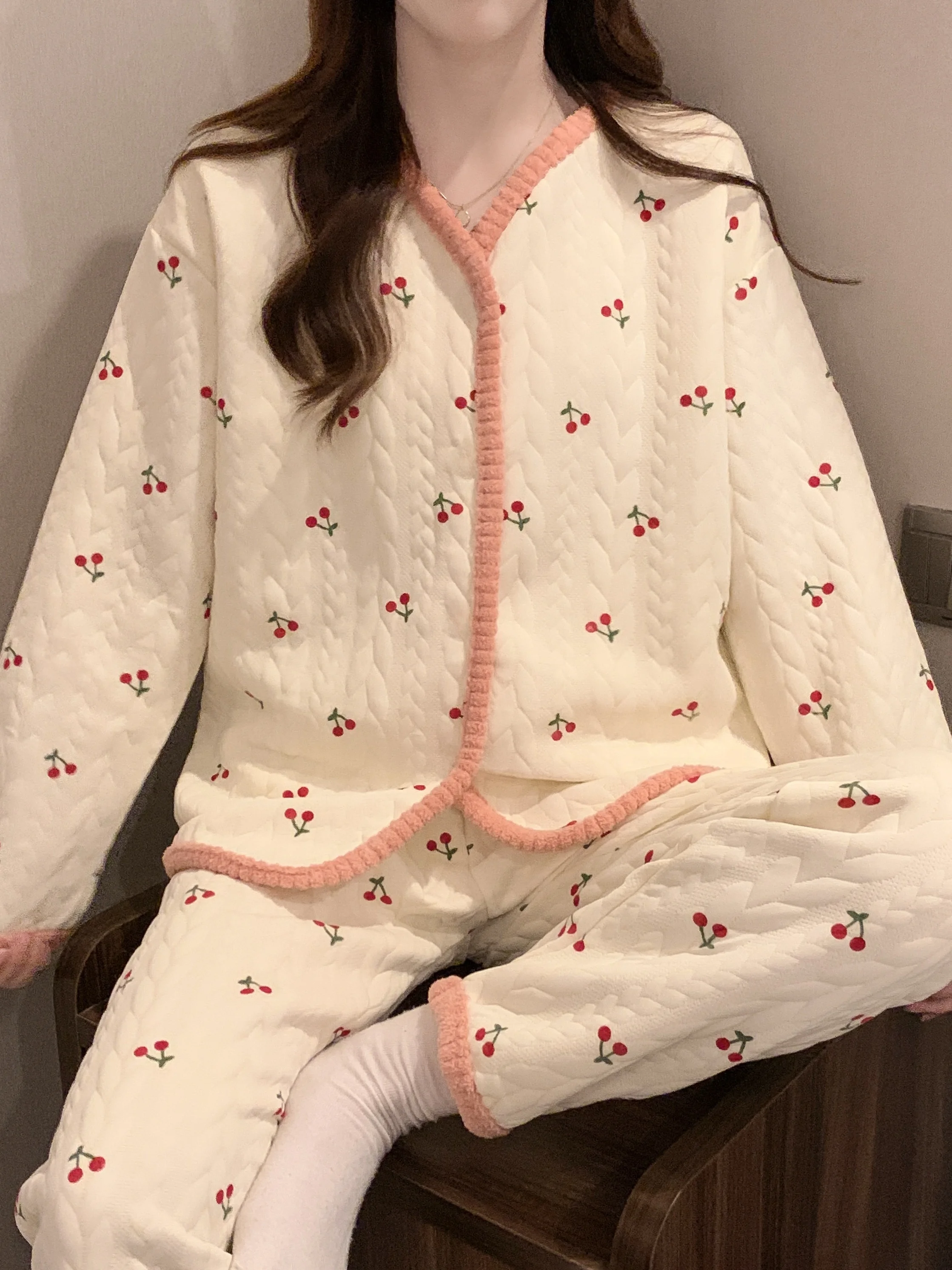 Sweet Lace Cherry Print Air Layer Cotton Sleepwear Set for Girls Autumn Winter Home Wear Warmth Retention Long Sleeve V-Neck