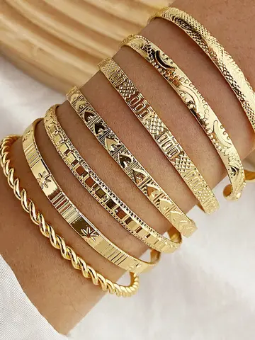 7 Pcs/Set Punk Gold Color Bracelets for Women Streetwear Goth Heart Prints Metal Design Open Bangle Fashion Jewelry Gifts 2024