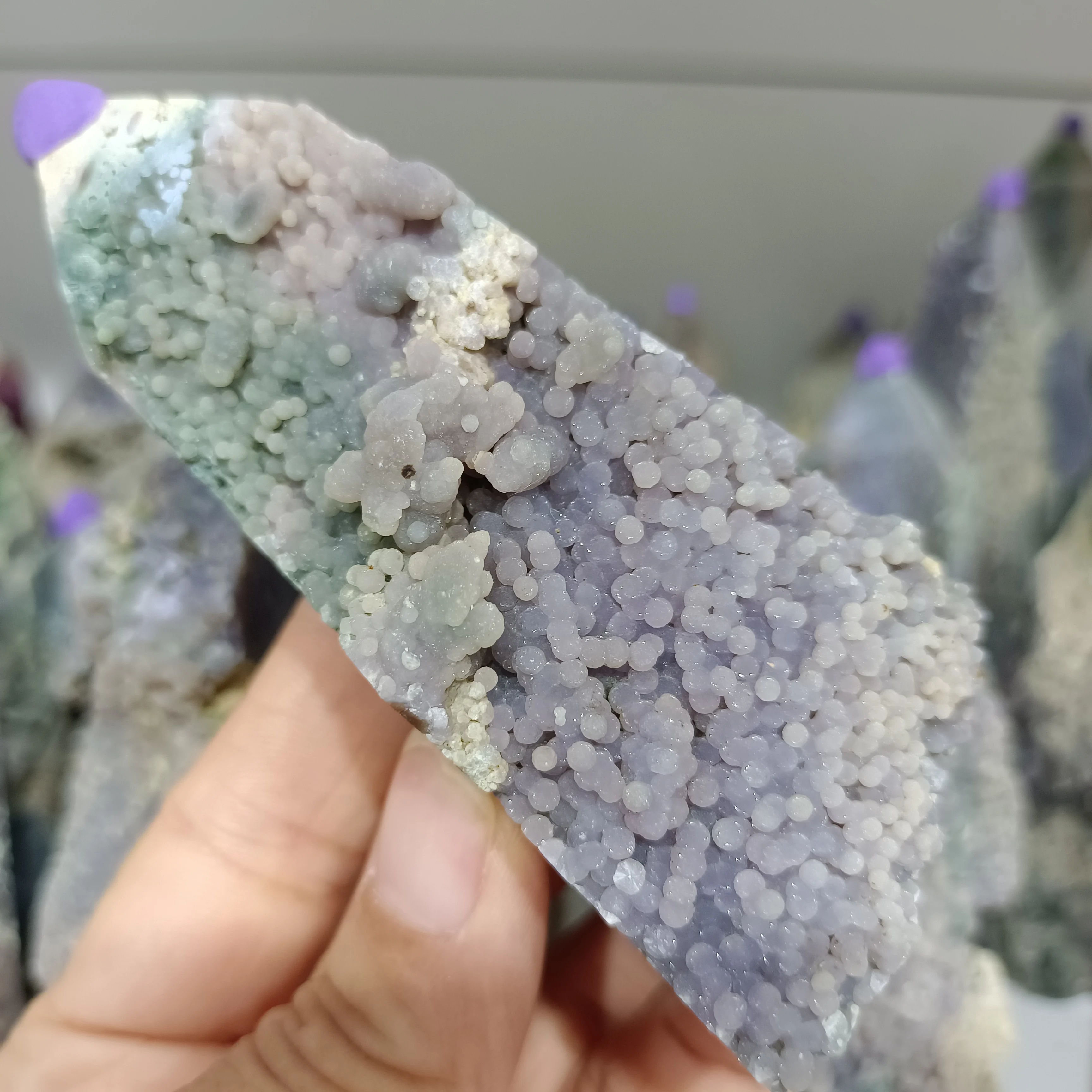 NATURAL GRAPE AGATE PILLAR CRYSTAL ENERGY HEALING STONE