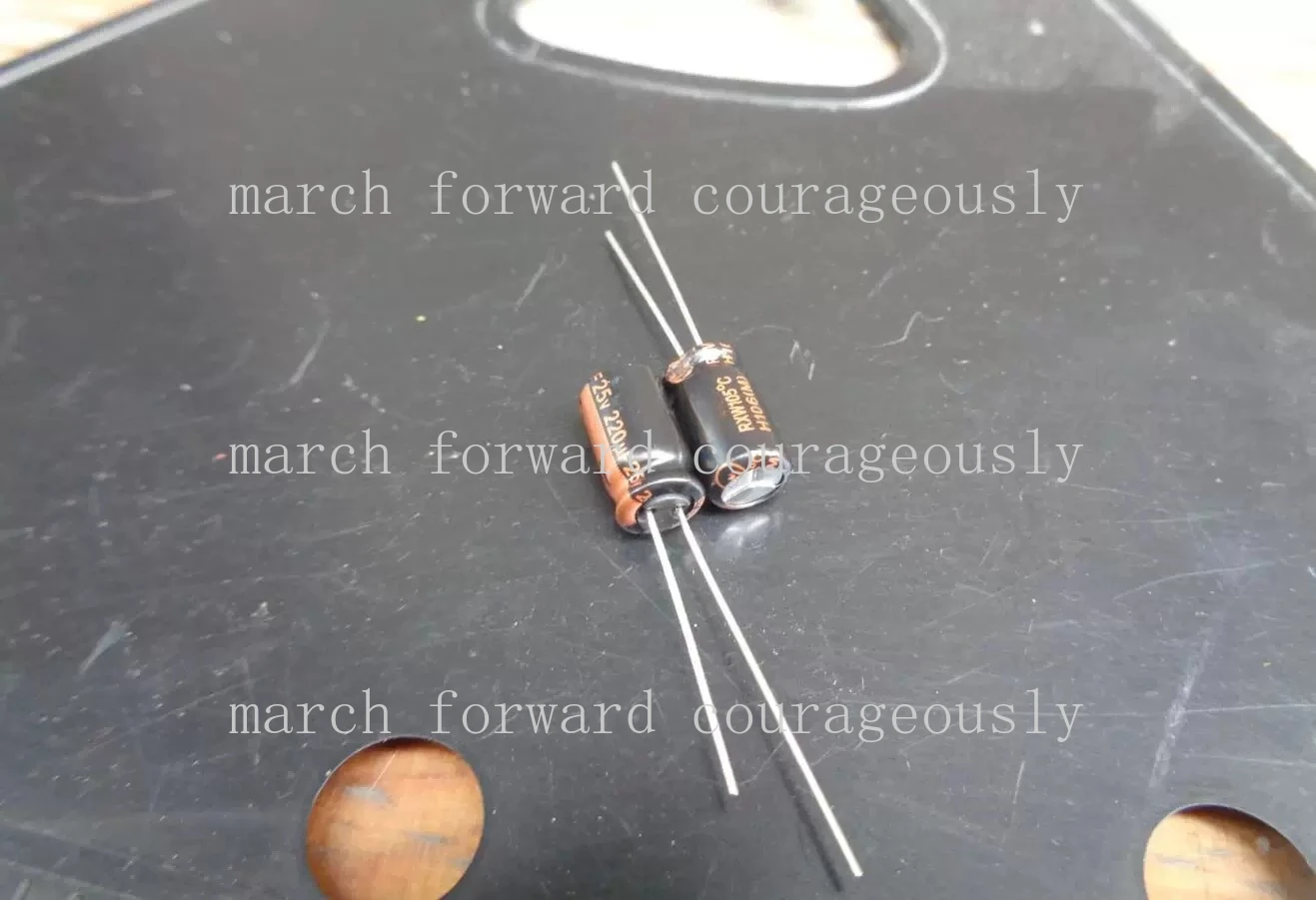 

100pcs 25V 220UF for RZW Sanxin Fengbin AISHI AiHua High-frequency low-resistance 6X11