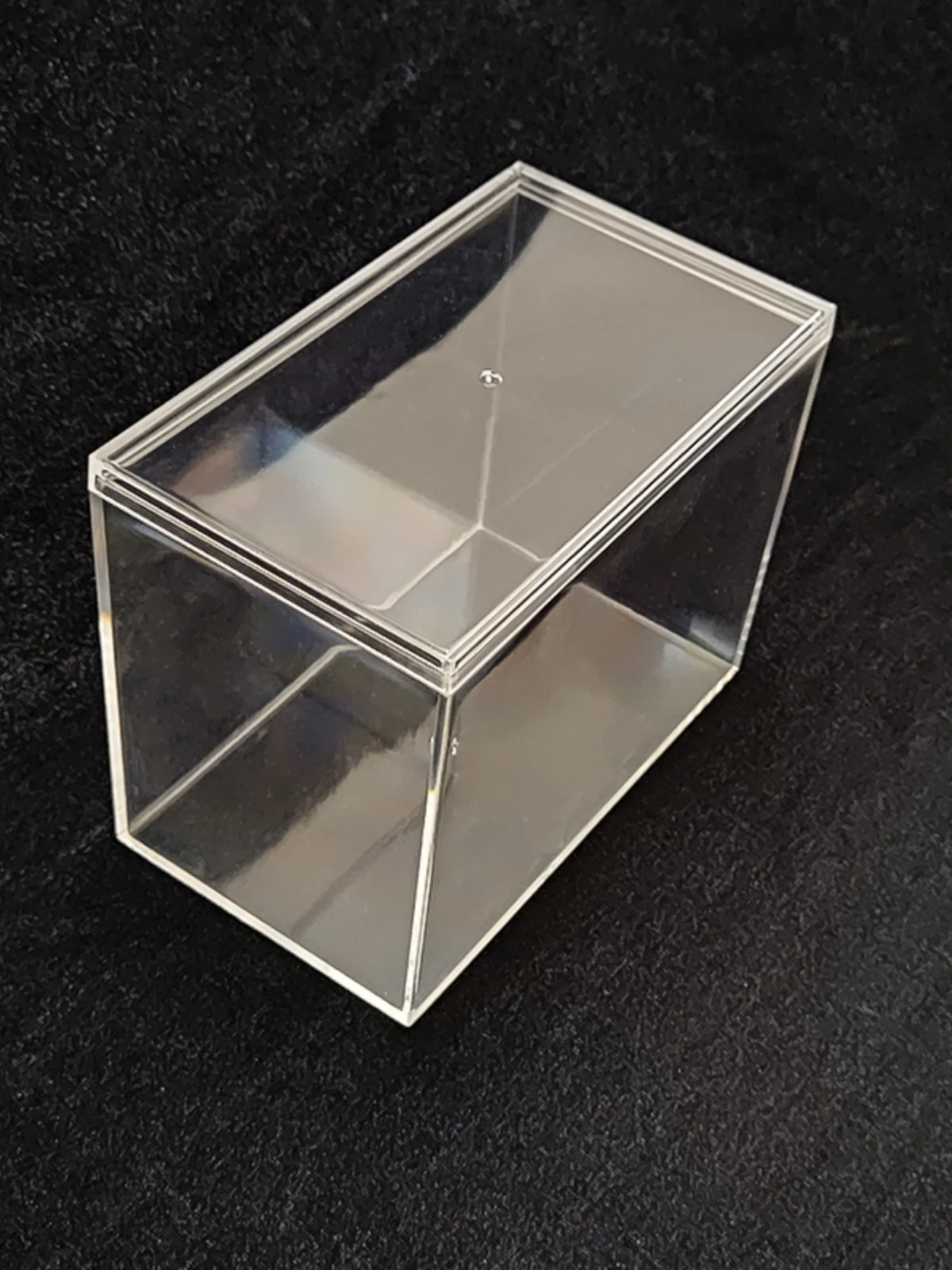 Transparent Food Grade Plastic Box Rectangular Covered Betta Fish Box Display Case for Figurines Dust Proof Empty Box Kitchen...