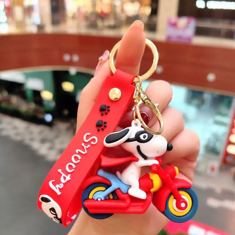 New Snoopy Charlie Keychain Kawaii Cartoon Anime Car Keychain Cute Bag Pendant Drops Glue Figure Keyring Ornament Kid Toys Gifts