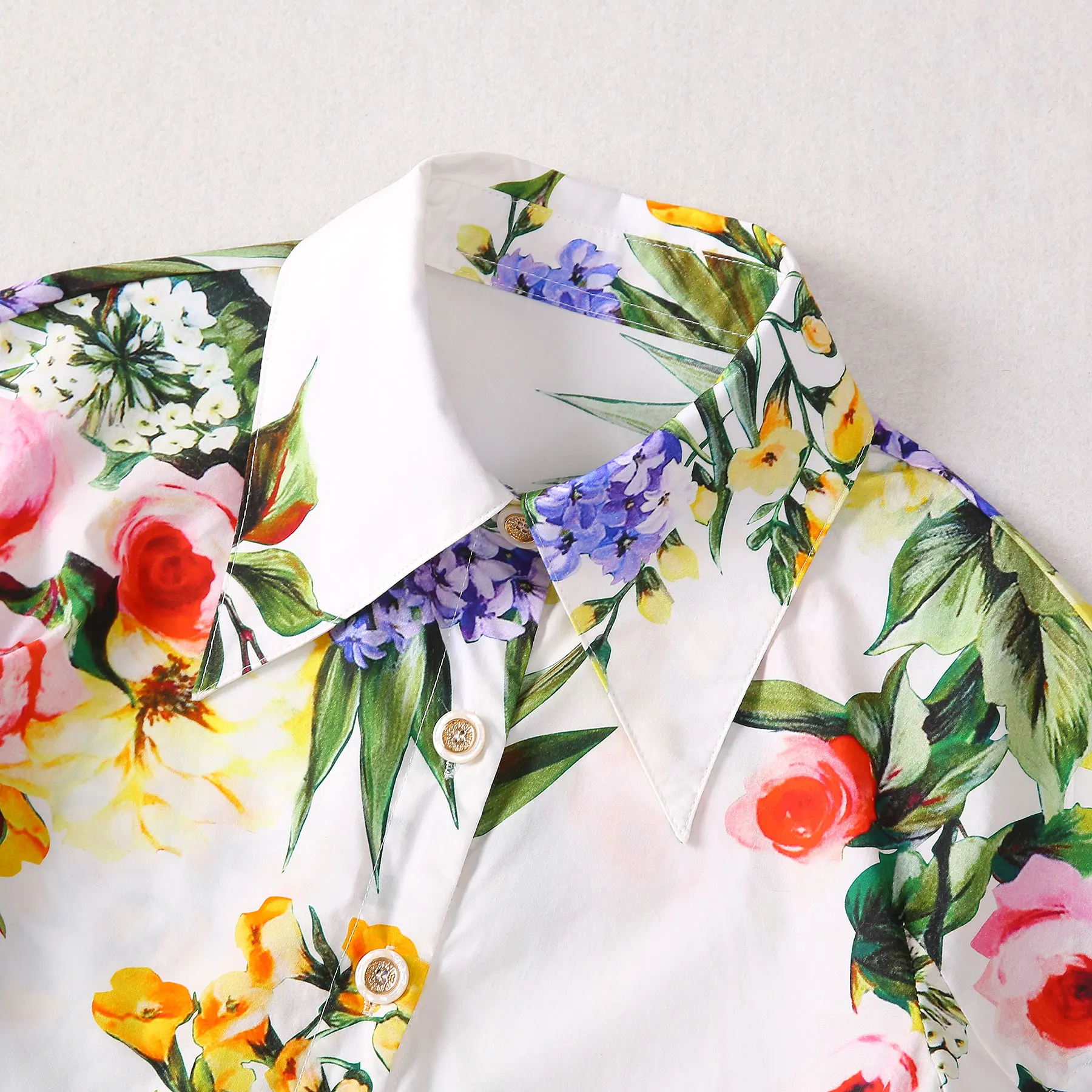 Damska koszula z krótkim rękawem i kwiatowym nadrukiem/spódnica z wysokim stanem i kwiatowym nadrukiem Eleganckie romantyczne ubrania na wakacje