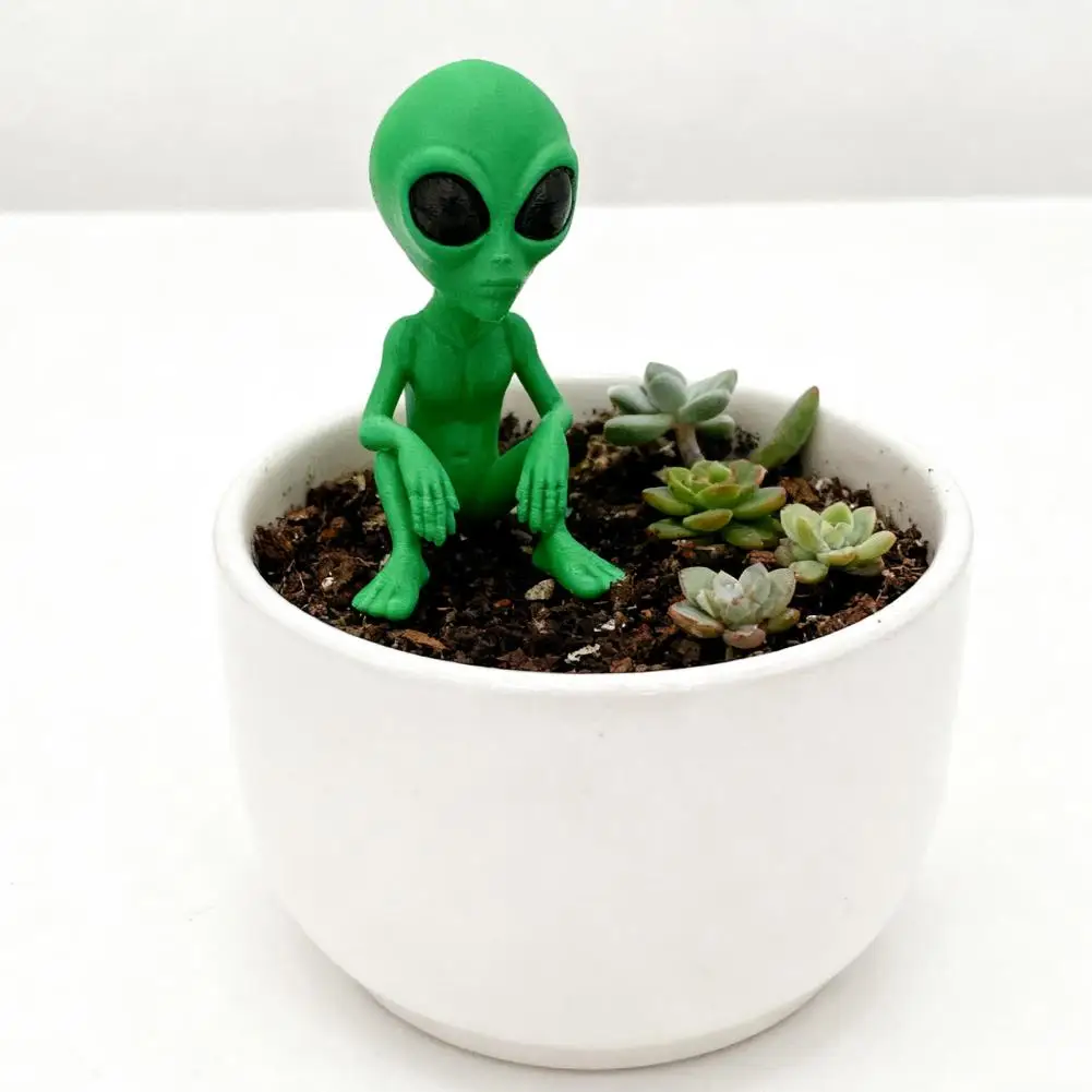 Sci-fi Aliens Figurine Funny Sitting Aliens Statue Planter Decoration Mini Aliens Ornament for Garden Home Desktop Decor
