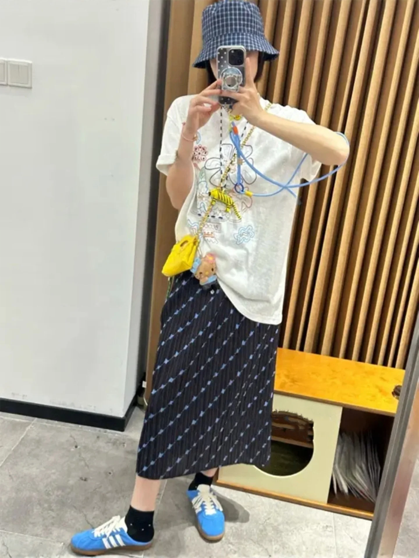 Modern Geometric High Waist Slimming Half Skirt Women's Thin Straight Cut Summer New Style Three Houses Pleated Skirt