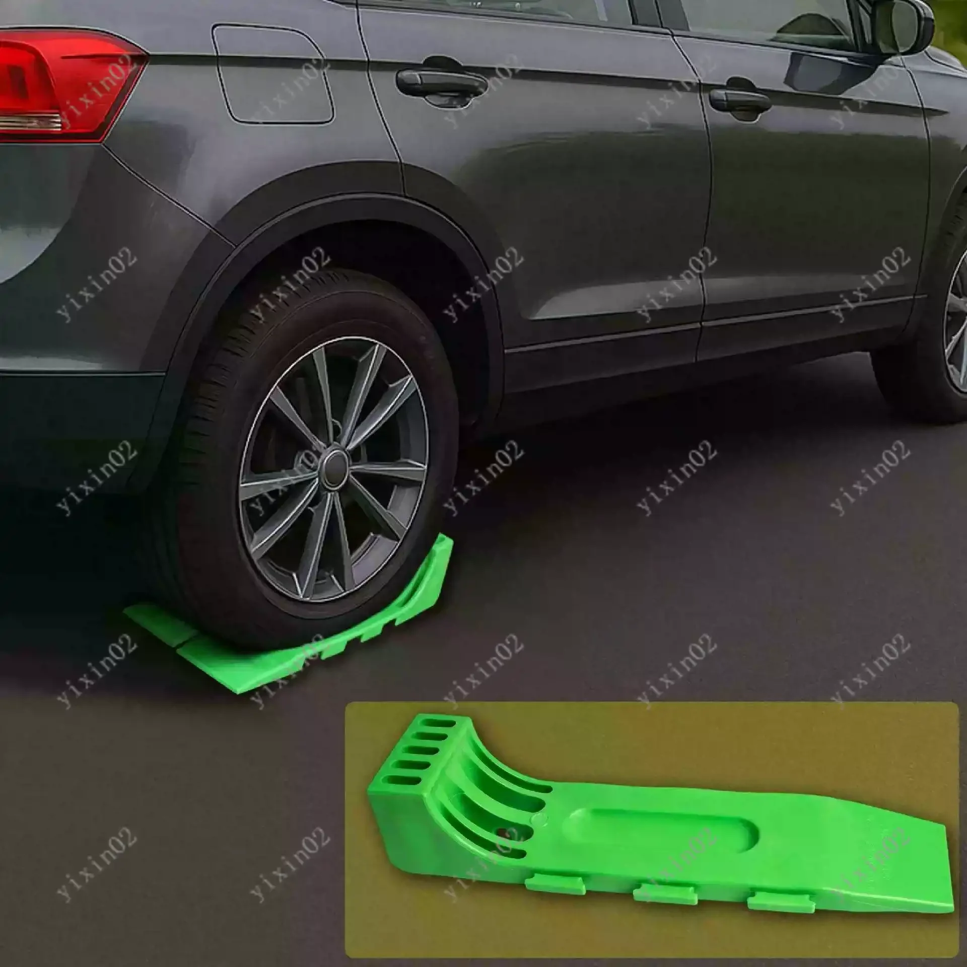 

Interlocking Plastic Tire Skates for Trailer Ramp & Wrecker Transport Use