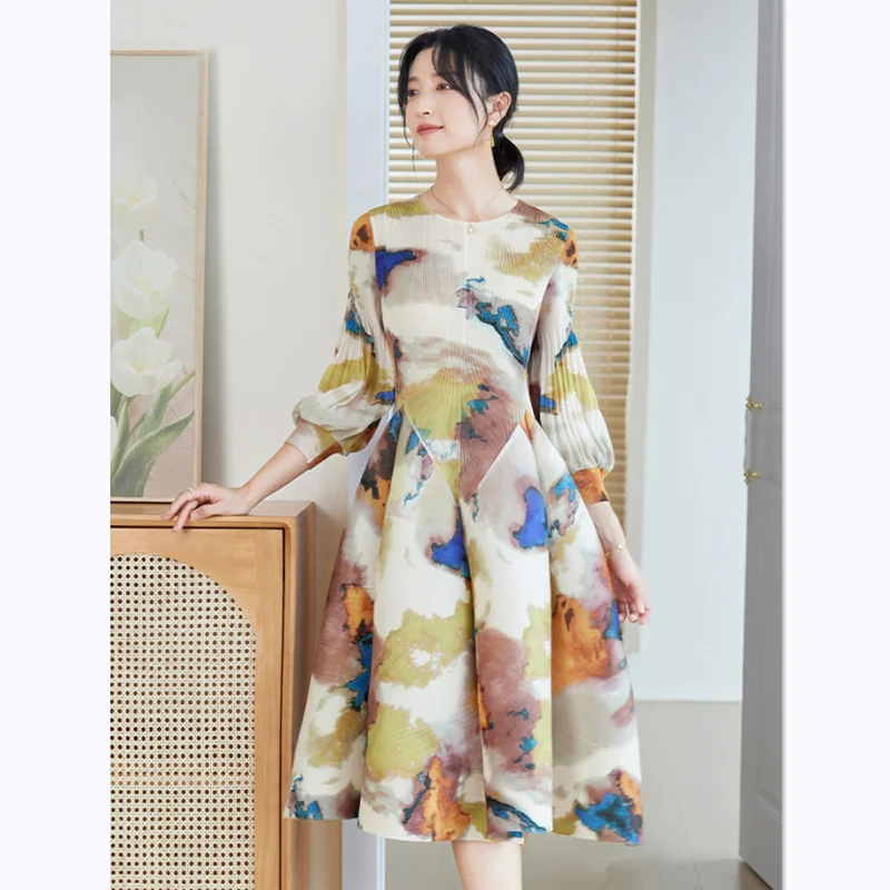 

Dress French Style 2024 Women Autumn New Arrival Fashion Printed Round Neck Lantern Sleeve Stretch Miyake Pleated A Line