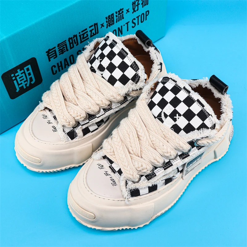 Thick soled flat bottomed raised canvas shoes 2024 new super comfortable lining