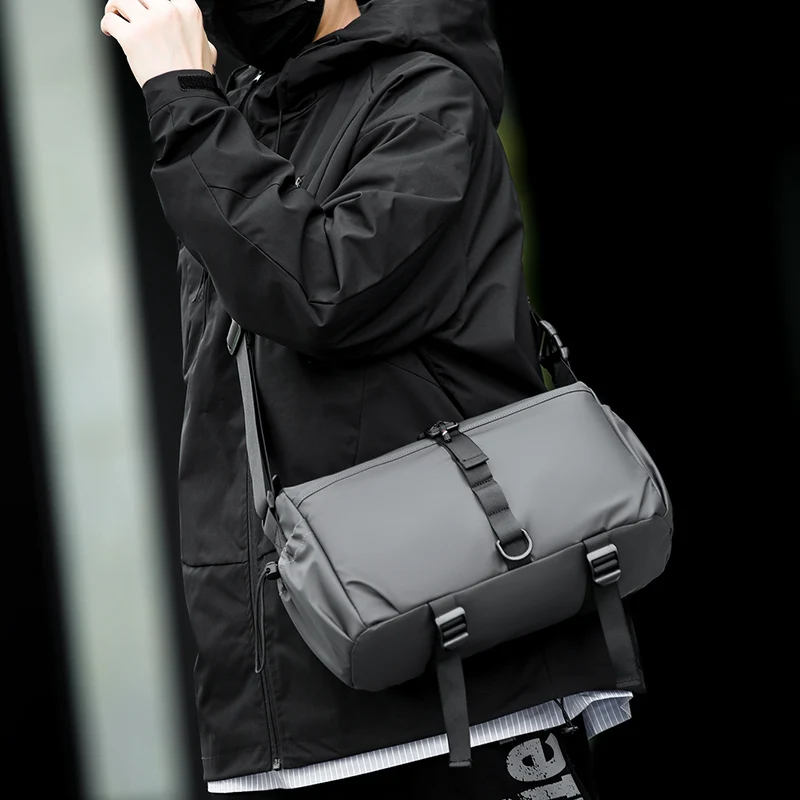 

2025 New Large Capaci Waterproof Fitn Men's Crossbody Bag for Commuting Casual Multi-Functional Versatile Sle