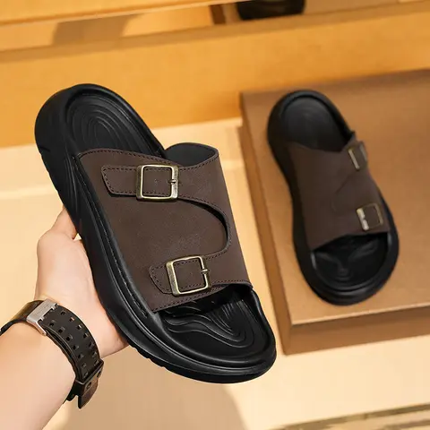 Sandales Homme Grande Taille Classiques en Cuir – Nouveauté Été 2026 – Claquettes Noires à Semelle Souple Légères pour Homme – Idéales pour l'Extérieur