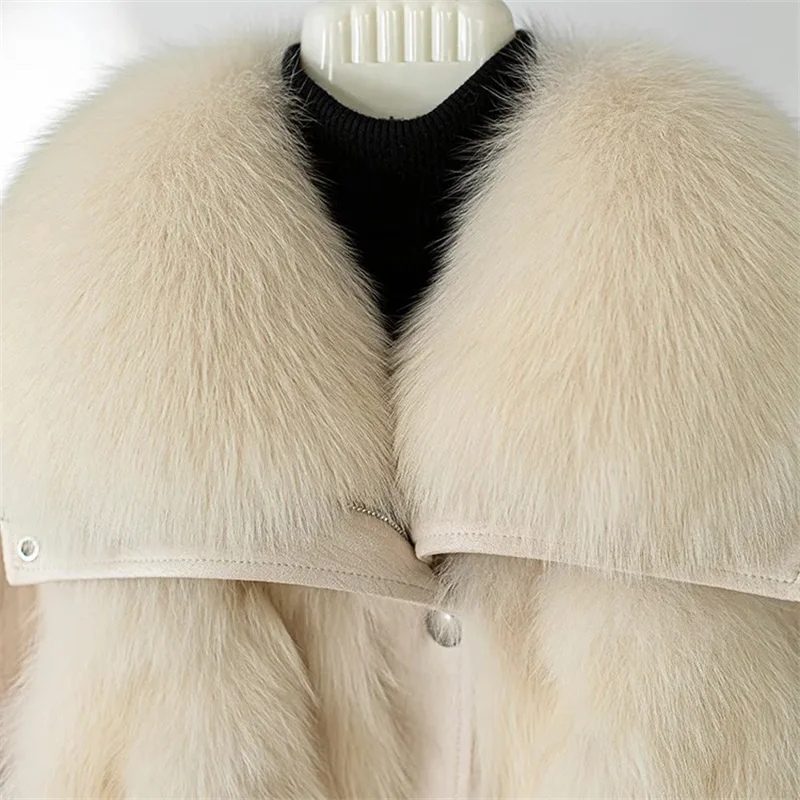 سترة نسائية بأكمام طويلة من الفرو الصناعي لعام 2025 للخريف والشتاء معطف فرو قصير مرقع للنساء الكوريات ملابس خارجية بسحّاب من القطيفة