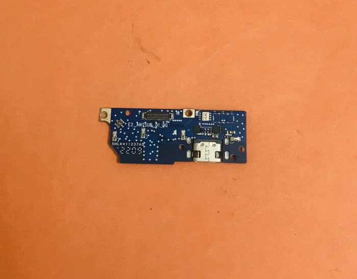 

Original USB Plug Charge Board for DOOGEE S61 Helio G35 Octa Core