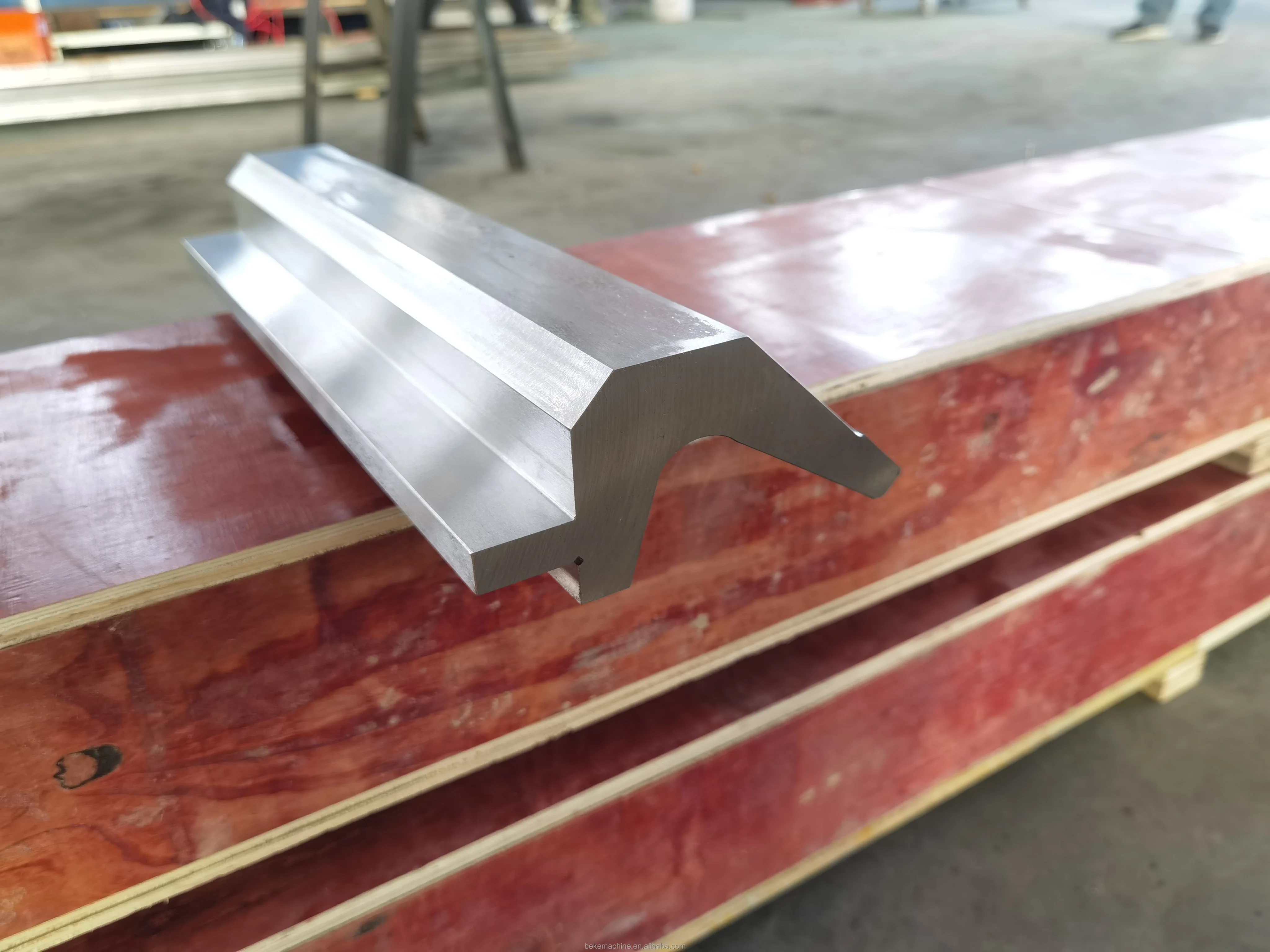 Pelat Logam 90 Derajat Hemming Bending Die CNC Press Brake Tooling Bending Die