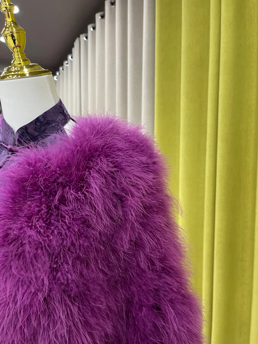 Purple Ostrich Feather Furry Short Coat Women's Winter Warm Outerwear Fluffy Cuff Short Leather Jacket Stylish Outer Shurg