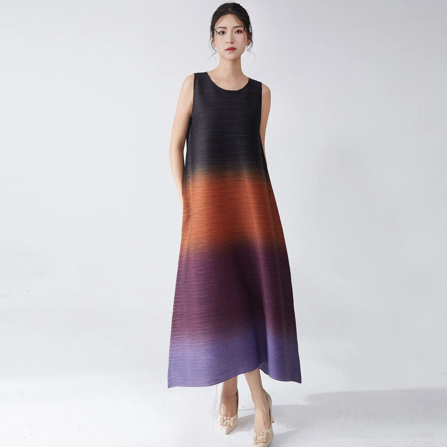 Dress women's high-end wear 2025 new models gradually change sleeveless loose long dress tide