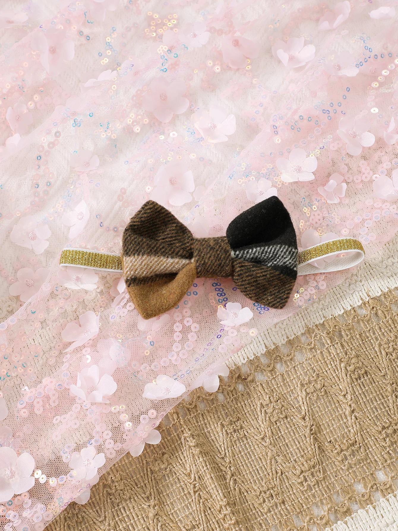 Zimowy kombinezon dla niemowląt i małych dziewczynek (0-1 rok), z długim rękawem, w kratę, z opaską na głowę.