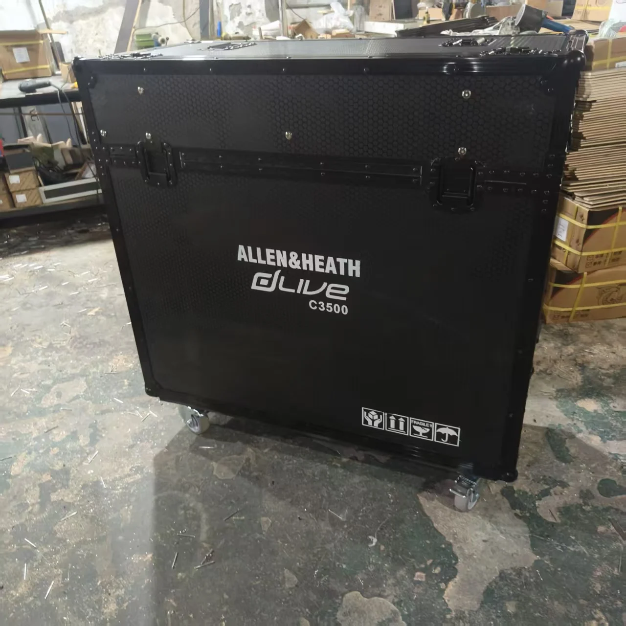

Customisable AllenHealth C3500 Flight Case with Hydraulics with One Stand, Removable Tray with Drawer
