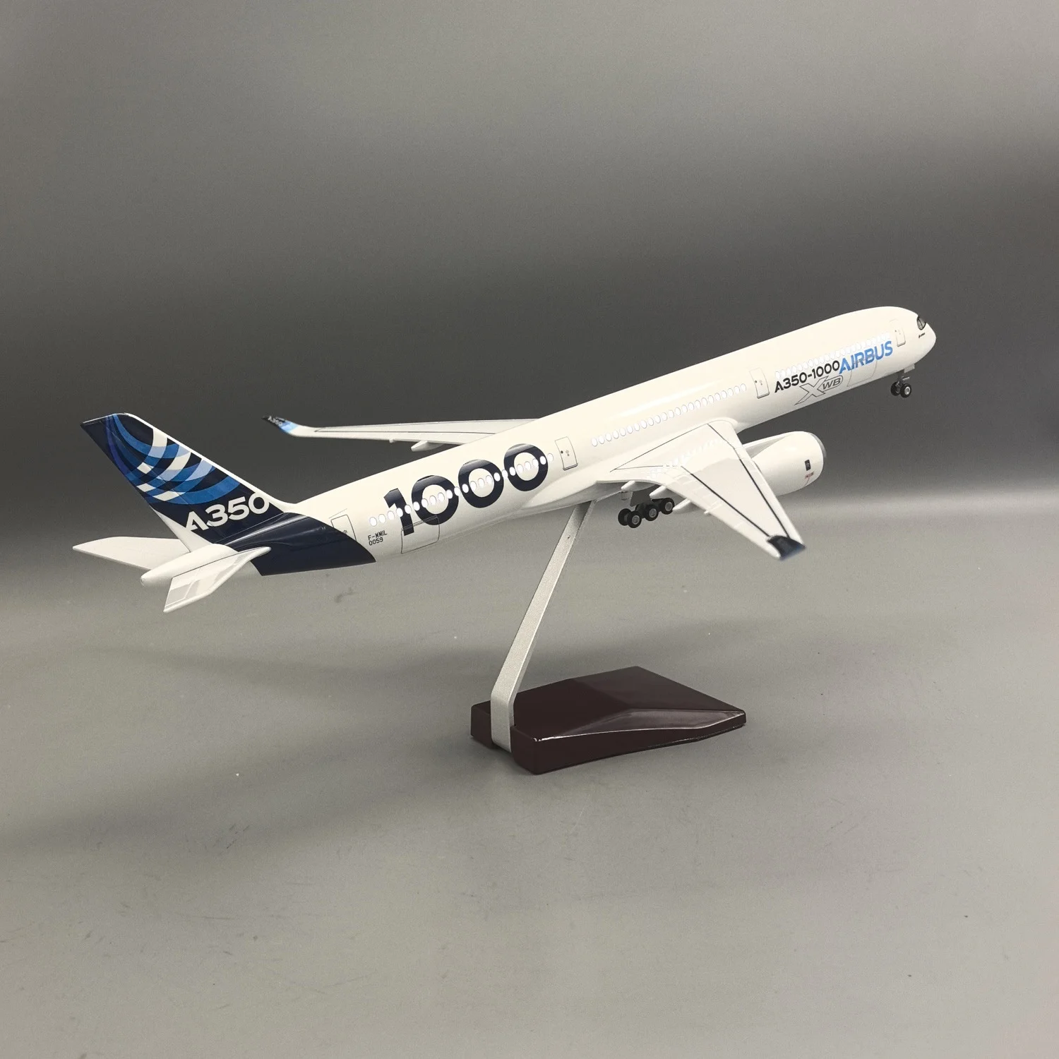 47cm Scale Aircraft Airbus A350-1000 Prototype Airplane Model 1:157 Diecast Resin Model with Landing Gear Aviation Display Gifts