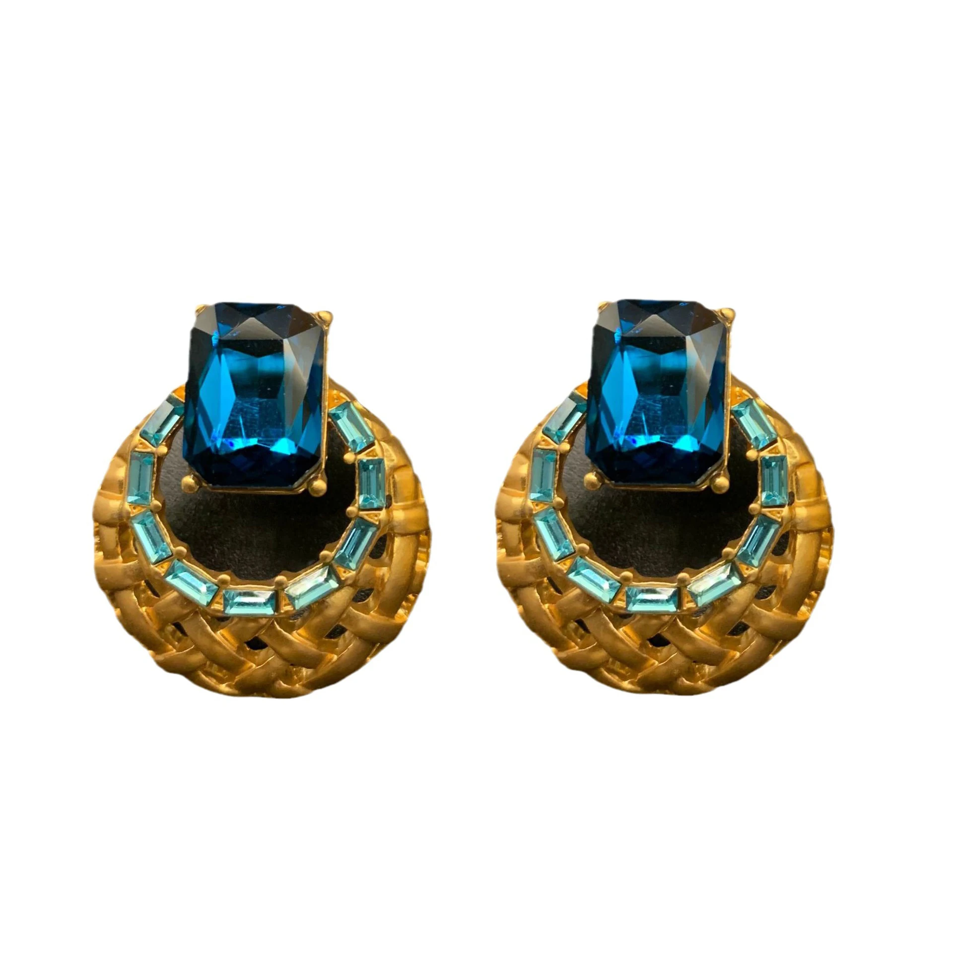 Vintage Craft Large Rhinestone Inlaid Hollowed Out Design Small Exquisite Earrings Jewelry for Woman Trend Ins