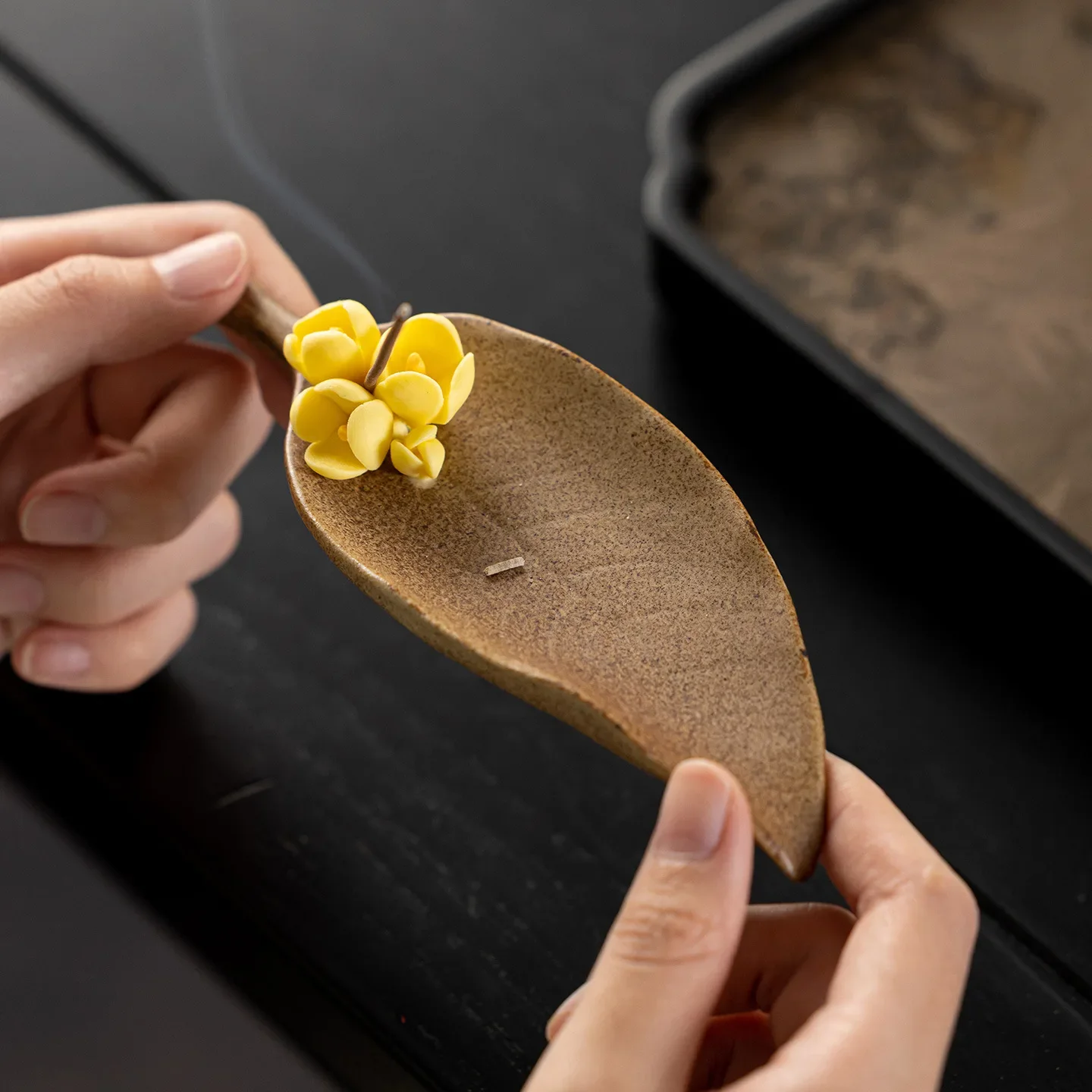 Wabi Sabi Ceramic Ginkgo Leaf Incense Holder,Handmade Osmanthus Stick Incense Tray,Oriental Aroma Burner For Tea Room Home Decor