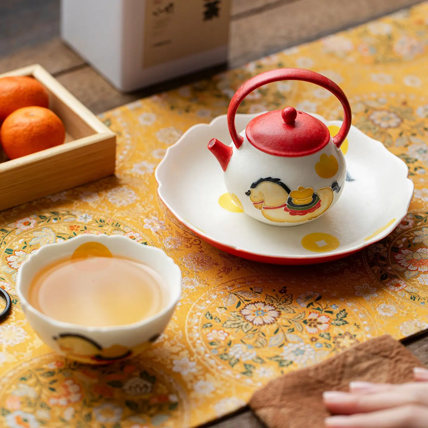 Underglaze Hand Painted There Will Be Money Soon Ceramic Teapot Ball Hole Filter Small Loop-Handled Chinese Set Household