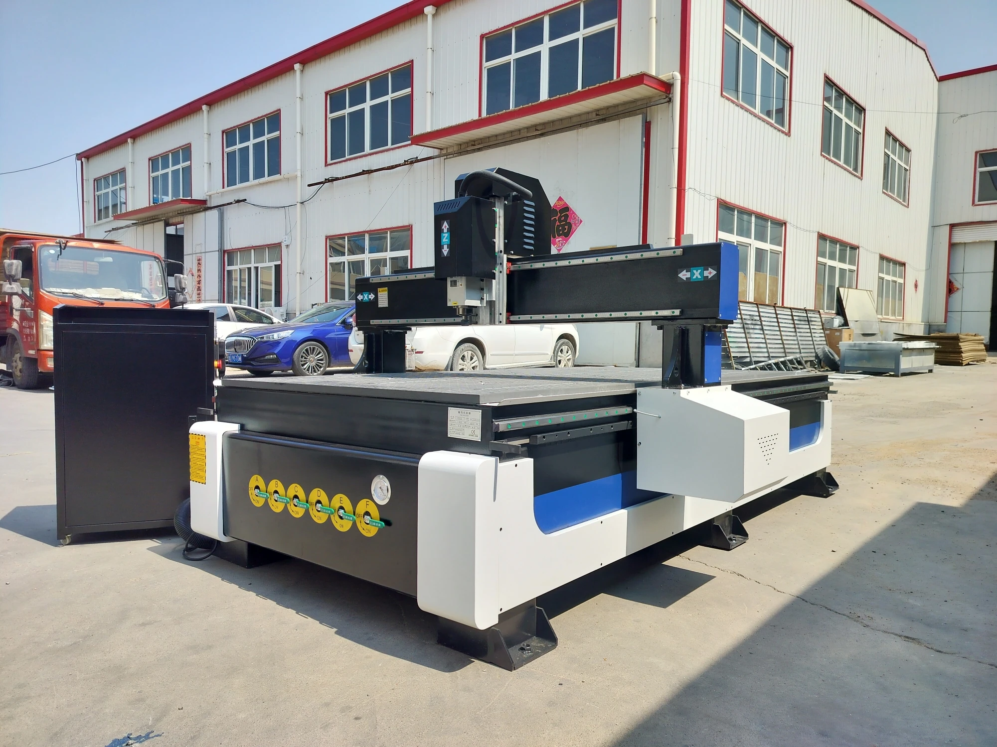 Multi Heads CNC Router 4 Axis Wood Working Machinery 130*250cm Wood Engraving Cutting Machine For Wood Industry