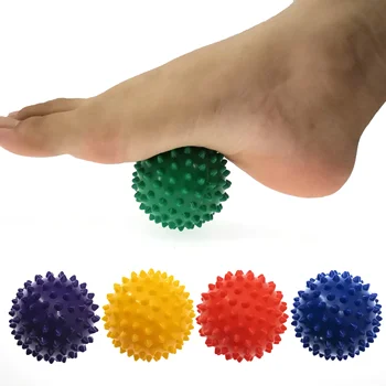 Bola de masaje con puntas de PVC, duradera, punto gatillo, deporte, Fitness, mano, pie, alivio del dolor, fascitis Plantar, erizo, bolas de 7cm