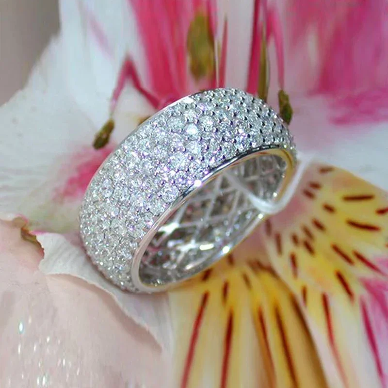Huitan Luxus glänzende Zirkonia Ringe für Frauen bling bling breite Hochzeit Verlobung Schmuck trend ige einfache stilvolle Accessoires