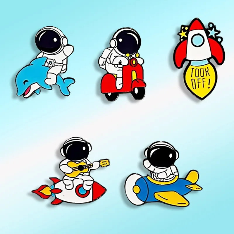 Funny Astronaut Pin Badge Cute Rocket Design Unisex Brooch for DIY Clothes Bags Shoes Hat Scarf T-shirt Jeans Kids Accessories