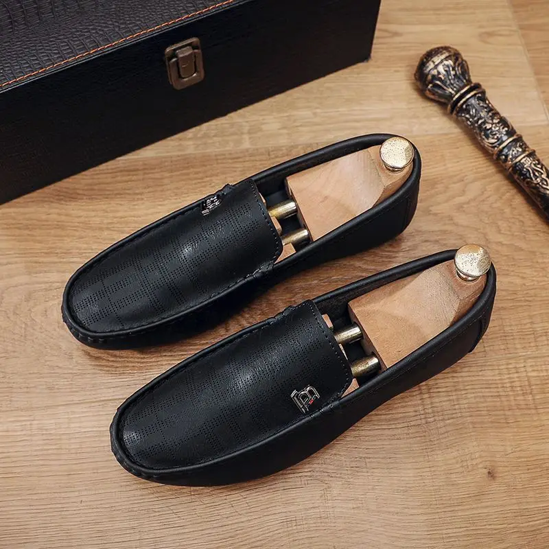 2026 New Men Youth Fashion Driving Loafers Slip on Casual Leather Shoes Trendy Versatile Footwear