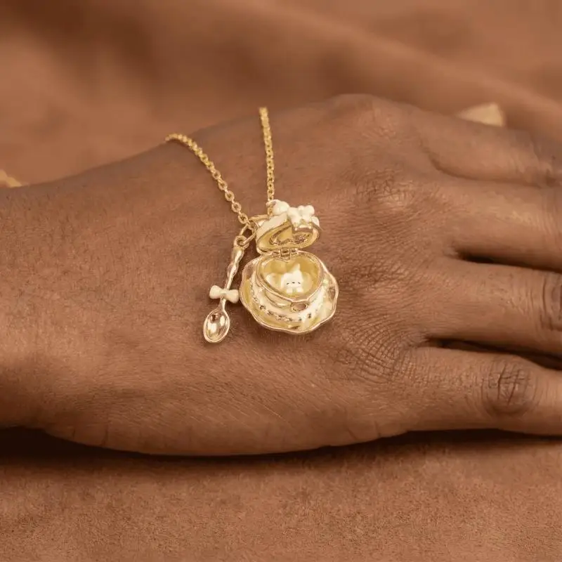 A52E Lovely Tea Cup Charm Necklace With Detailed Spoon Designs For Gifting