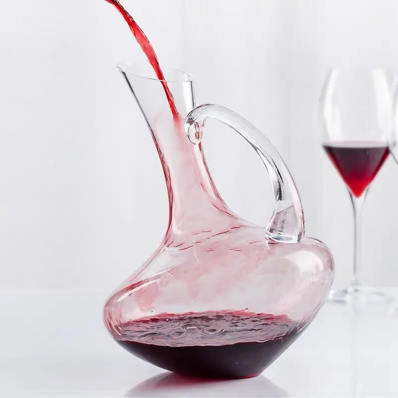 Imported crystal hand-blown, swan fast red wine decanter, wine dispenser