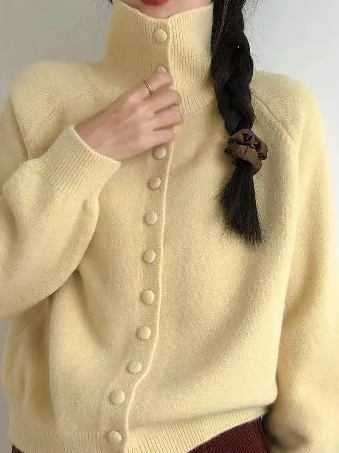 

Новая женская вязаная кофта с высоким воротником 2025 года, желтая, с внутренней подкладкой, базовый слой, повседневная, свободного кроя, с длинным рукавом, теплая.