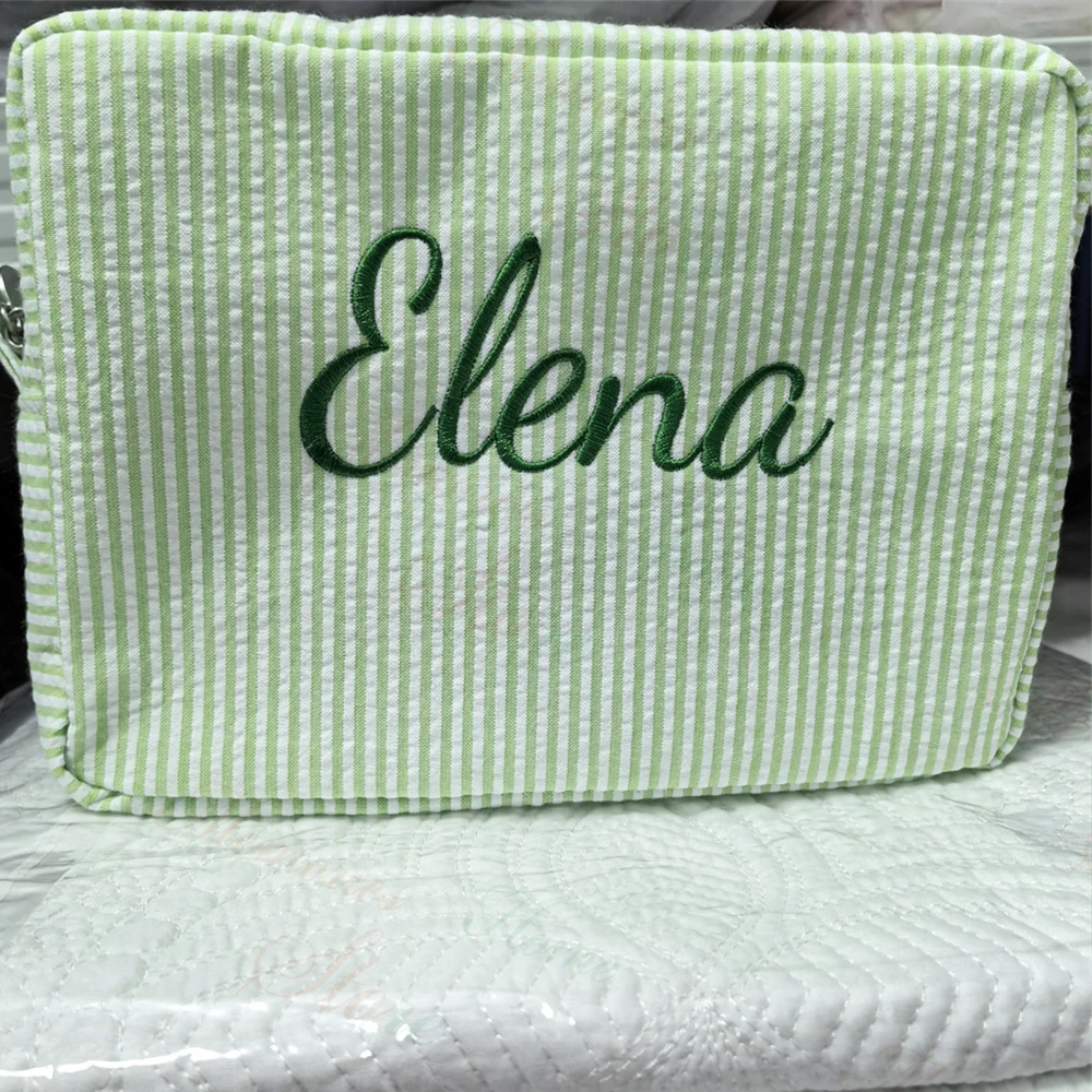 New Personalized Name Seersucker Toiletry Bag Custom Embroidered Name Monogrammed Cosmetic Bag for Women Travelling Makeup Bags