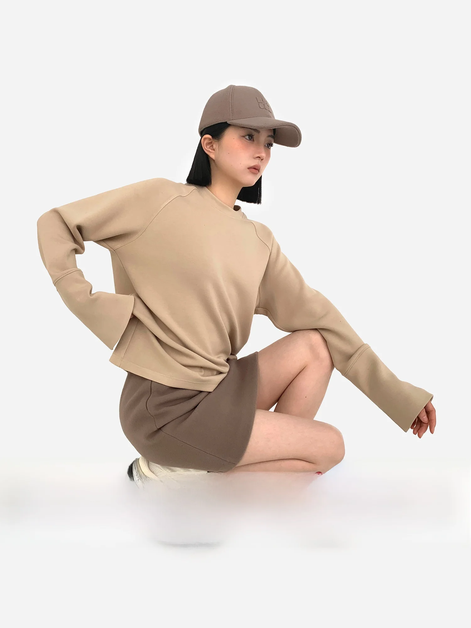 

eGuYue Simple Core Meat Feeling Comfortable Sve Opening Design T-irt Casual Base Layer Top Women's Faion Spring S...