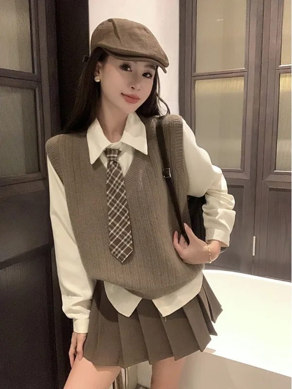 

Korean Sweet Sle Knitted Vest irt Pleated Skirt Tee Piece Set Autumn Outerwear Faionable Casual Wear for Women