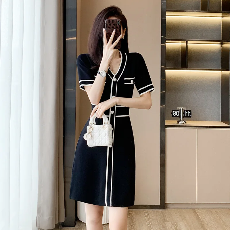 Women's High-Waisted V-Neck Summer Knitted Dress Short-Sleeved A-Line Skirt Fragrant Stylish Casual Maxi Dress