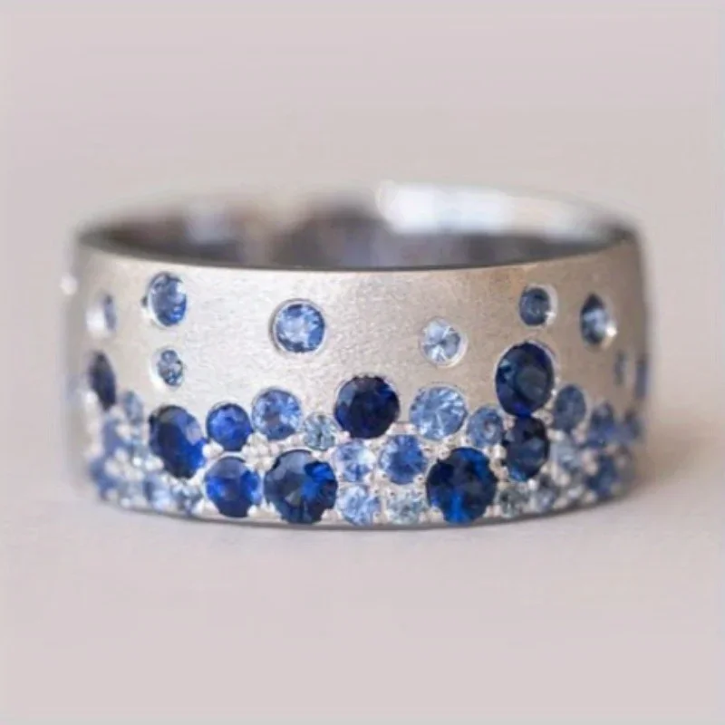 Fashionable and Classic Wide Face Ring with Round Blue Zirconia Index Ring Is A Sparkling Jewelry for Women's Holiday Party