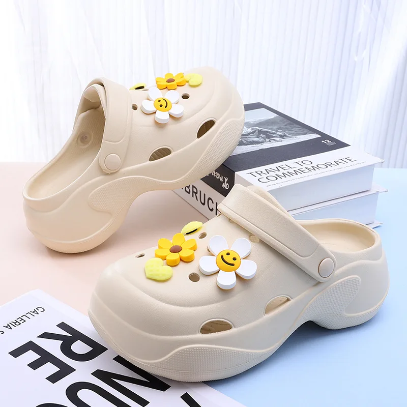 2026 New Chunky Platform Clogs Shoes for Women Thick Bottom Non Slip Beach Sandals Woman Fashion Wedges EVA Sandals Slippers