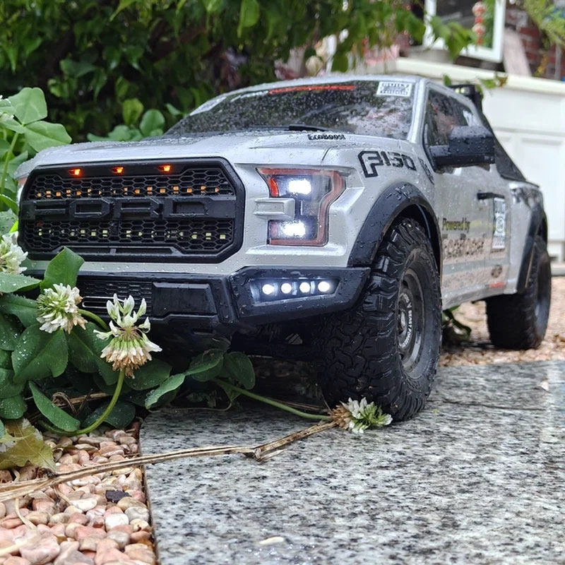 รถกระบะจำลอง KM Thunder รุ่นใหม่ ขนาด 1/8 รุ่น Raptor F150 พร้อมระบบ RTR ควบคุมด้วยรีโมท รถบังคับวิทยุไฟฟ้า ขับเคลื่อนด้วยระบบดิฟเฟอเรนเชียลล็อค