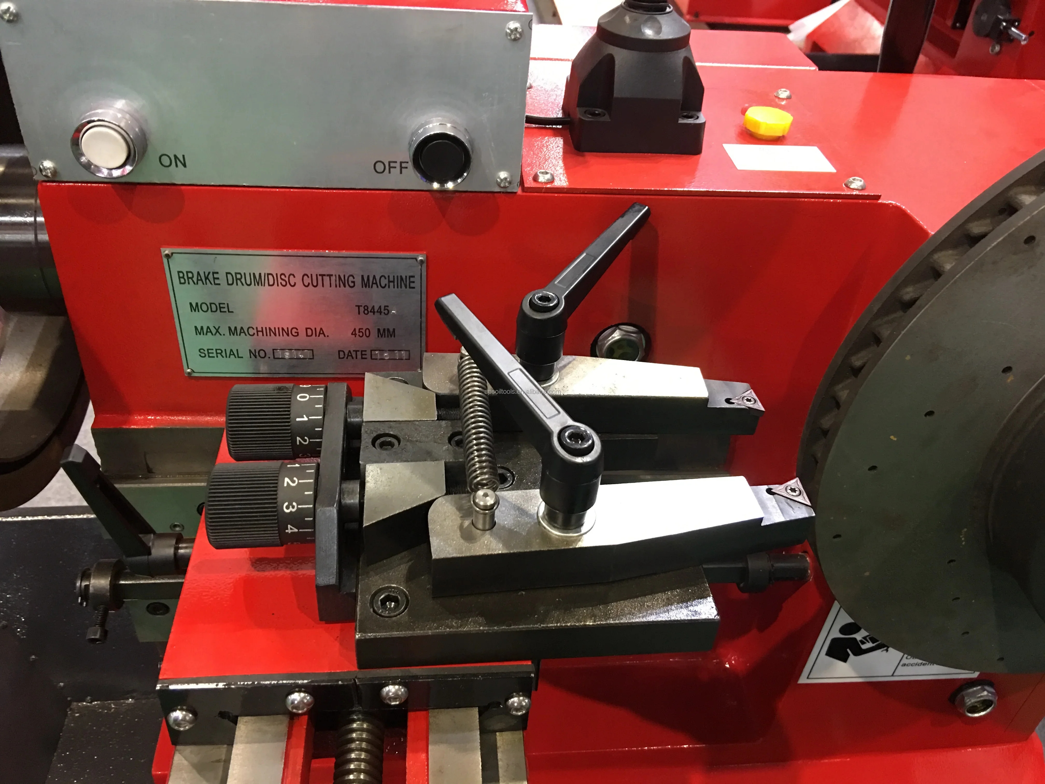 Brake Drums /Disc Cutting Machine -T8445A For boring, cutting and repairing the brake drum