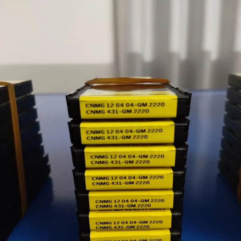 

Hard alloy cutting blades CNMG120404-QM 2220