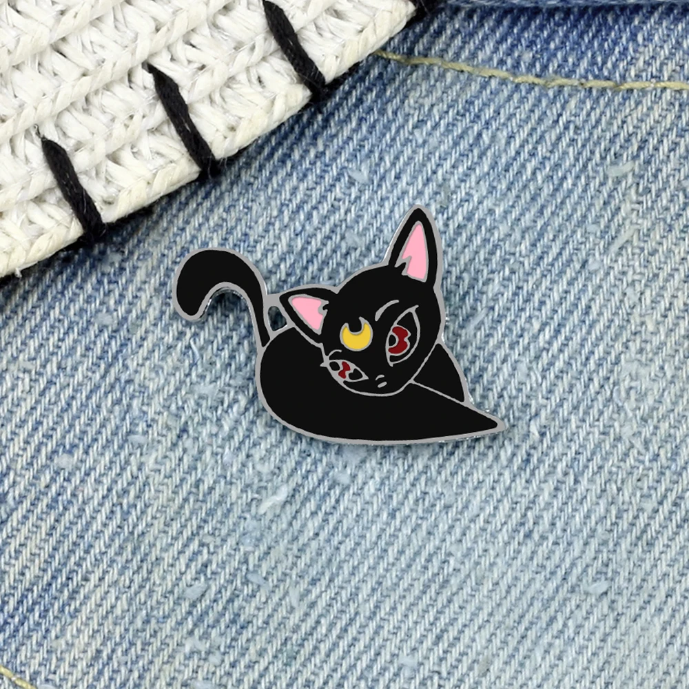 Red Eyed Witch Cat Enamel Brooches Mini Cartoon Black Cat Elf with Crescent Marks Shirt Lapel Pins Cute Animal Jacket Bag Badges