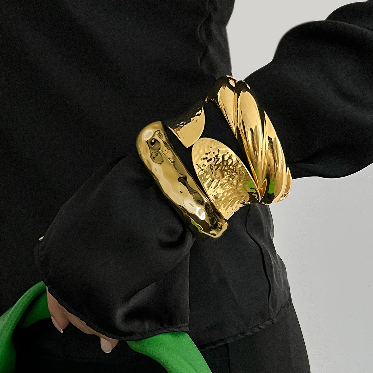 광택 솔리드 컬러 두꺼운 팔찌 여성을위한 스테인레스 스틸 팔찌 커프 팔찌 부드러운 방수 매력 팔찌 쥬얼리 선물