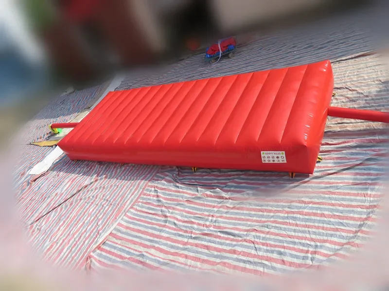 เบาะลมนิรภัยแบบพองลม, ที่นอนกู้ภัยแบบกระโดด, ที่นอนหนีภัยฉุกเฉินพร้อมเครื่องเป่าลม