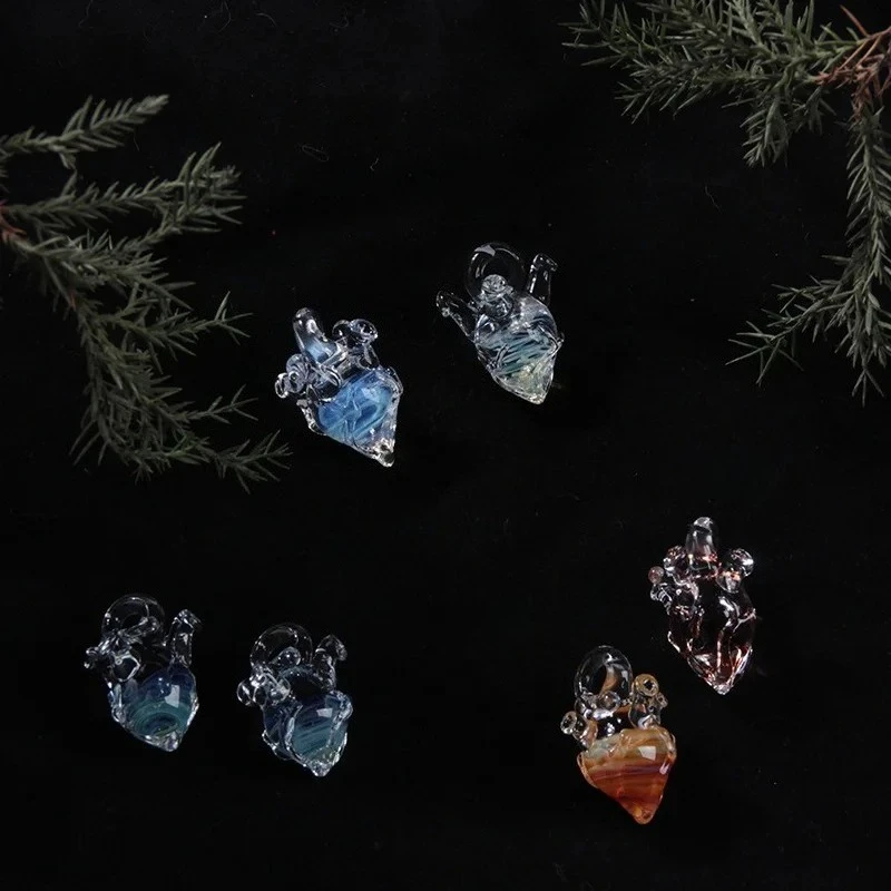 

Fashion Colorful Crystal Heart Necklace Innovative 5 Colors Handcrafted Glass Pendant Necklace New Year Jewelry Christmas Gifts