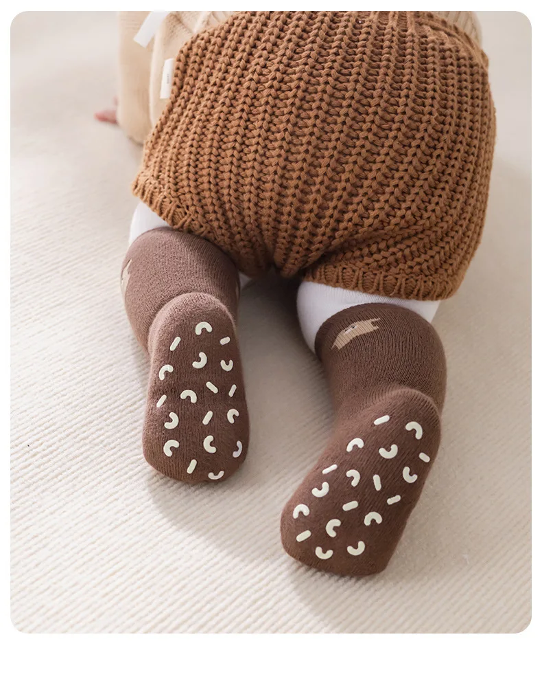 3/5 Paar rutschfeste Socken für Kleinkinder, Winter, dick, aus Frottee, warm, niedliche Cartoon-Baumwollsocken für Neugeborene, Jungen und Mädchen. – Detail 9