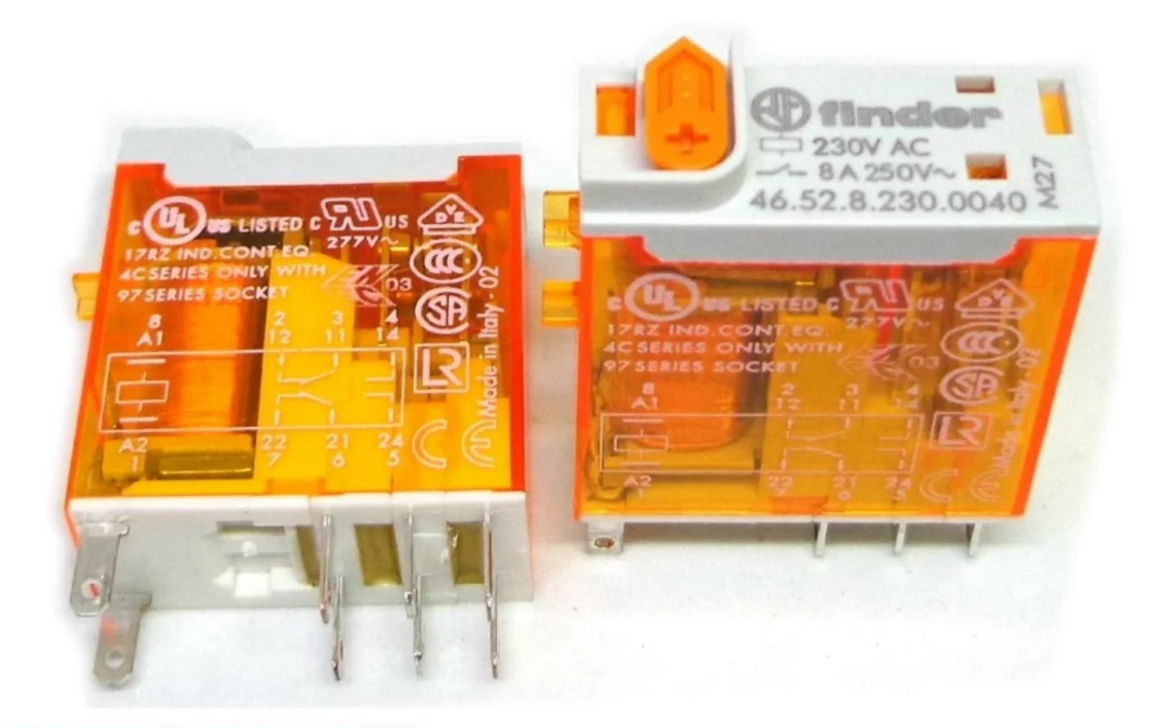 

2pcs 46.61.8.230.0040 46.52.8.230.0040 0054 relay