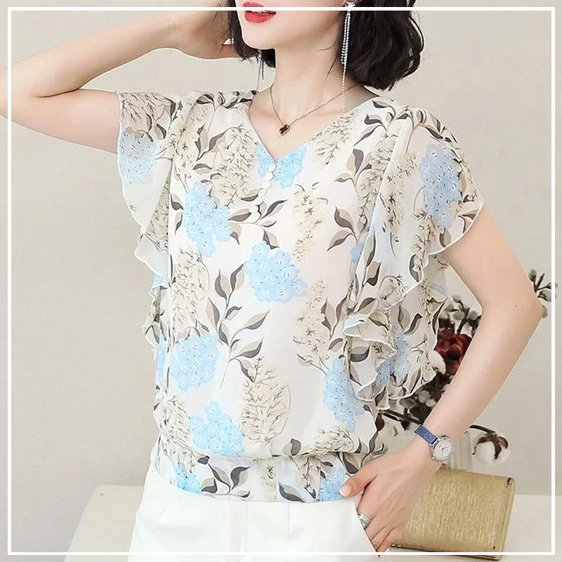 

2024 New Summer Commuting Simple and Fashionable Floral V-neck Loose Oversize Age Reducing Short Sleeved Shirt for Women